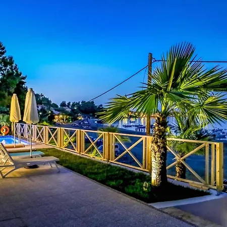 Aghios Sostis Sleeps 4 With Pool Air Con And Wifi Vila